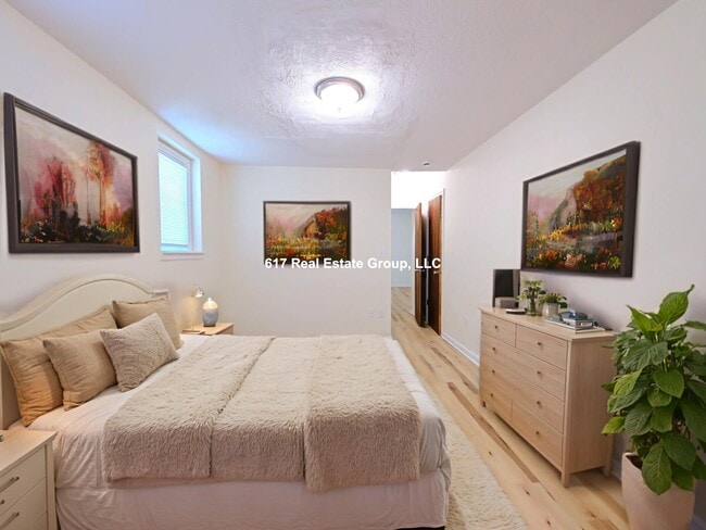 property at 2018 Commonwealth Ave