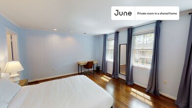 Private bedroom in 7 bed/3.5 bath Home in Washington, DC - Building Photo - Building Photo