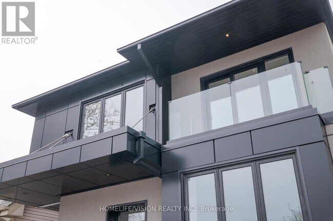 44 Doris Dr in Toronto, ON - Building Photo - Building Photo