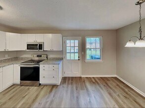 1002 Willow Dr in Chapel Hill, NC - Building Photo - Building Photo