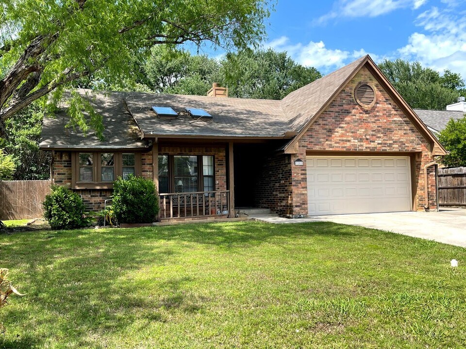 3202 Fairview Dr in Corinth, TX - Building Photo
