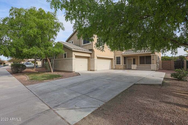 16205 W Gibson Ln in Goodyear, AZ - Building Photo - Building Photo
