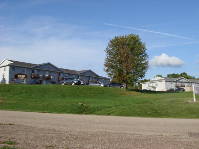 River Run Apartments in Black River Falls, WI - Foto de edificio - Building Photo