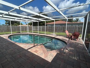 3507 Pinecrest St in Sarasota, FL - Building Photo - Building Photo