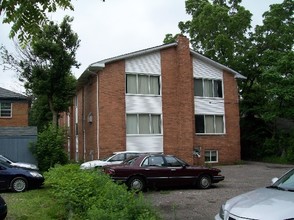927 W. Shiawassee St. #2-12 in Lansing, MI - Building Photo - Building Photo
