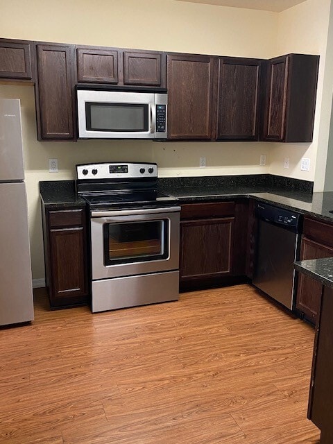 415 Belle Montclair Lp in Brandon, FL - Building Photo - Building Photo