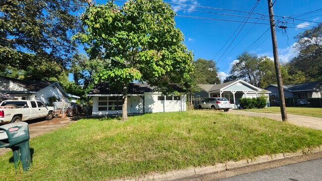 property at 4014 Chelsea Dr
