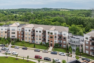Poplar Creek NorthTown in Brookfield, WI - Building Photo - Building Photo