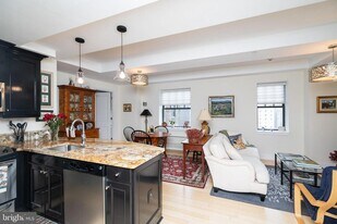 1701-15 Locust St in Philadelphia, PA - Building Photo