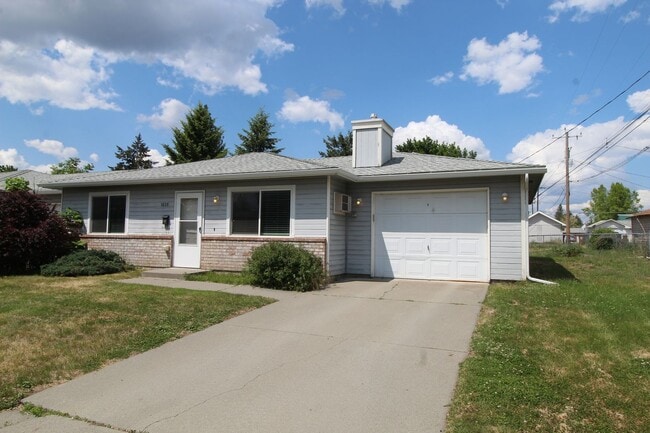 property at 1020 W Lacrosse Ave