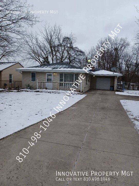 3065 Sloan Heights in Flint, MI - Building Photo