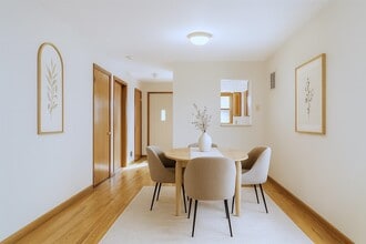 210 Pavonia Ave in Jersey City, NJ - Building Photo - Building Photo