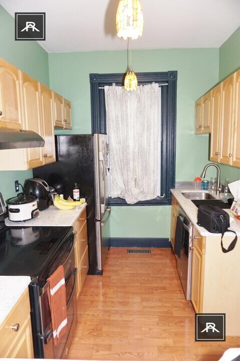 82 Gordon St in Brighton, MA - Building Photo
