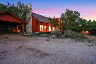 401 Madrone Canyon Dr in Dripping Springs, TX - Building Photo - Building Photo