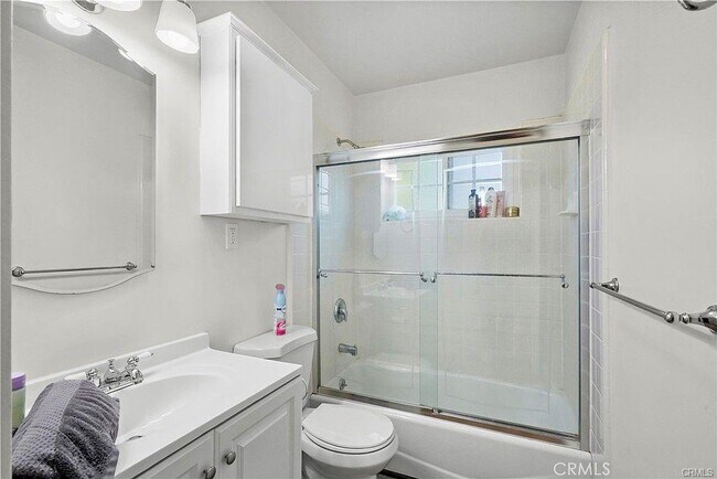 16757 Ludlow St in Los Angeles, CA - Building Photo - Building Photo
