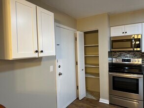 2327 Ogden Ave in Downers Grove, IL - Building Photo - Building Photo