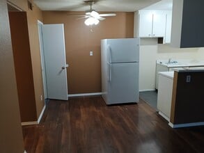 6724 Plymouth Rd in Stockton, CA - Building Photo - Building Photo