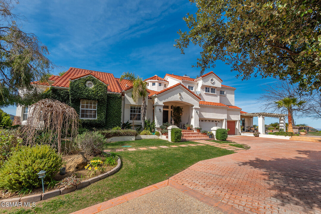 501 Sadie Rd in Topanga, CA - Building Photo