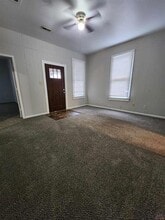 907 E Broadway Blvd in Sedalia, MO - Building Photo - Building Photo