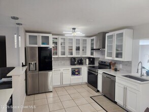 462 Breakwater St SE in Palm Bay, FL - Building Photo - Building Photo