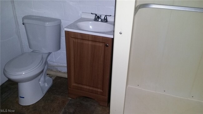 property at 5785 Andover Blvd