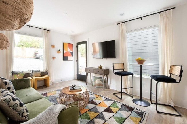 542 Boulevard NE in Atlanta, GA - Foto de edificio - Building Photo