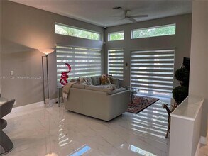 10101 SW 5th St in Plantation, FL - Building Photo - Building Photo