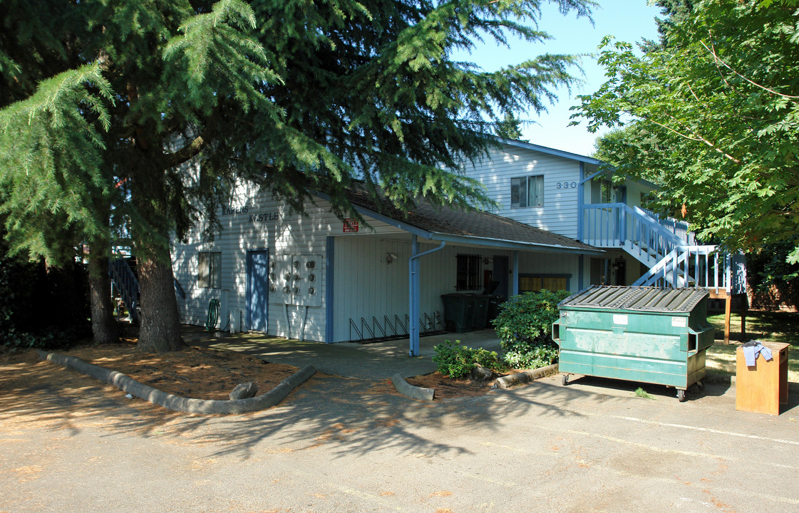 330 Bethel Dr in Eugene, OR - Building Photo