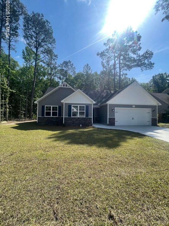 618 Walnut Dr in Jacksonville, NC - Building Photo