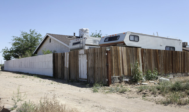 11265 Aztec Ln in Adelanto, CA - Building Photo - Building Photo