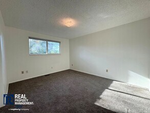 4502 76th Ave W in University Place, WA - Building Photo - Building Photo