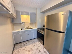 912 E Archwood Ave in Akron, OH - Building Photo - Building Photo