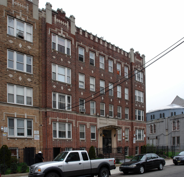 150 Belmont in Jersey City, NJ - Building Photo