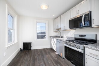 180 Shirley St in Winthrop, MA - Building Photo - Building Photo