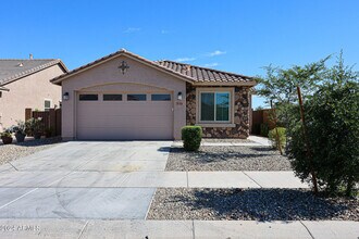 16382 W Questa Dr in Surprise, AZ - Building Photo - Building Photo