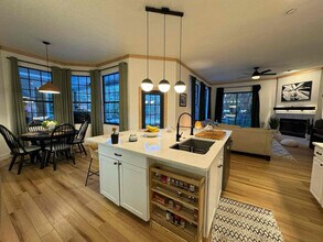 7230 Oakridge Ave in Merritt Island, FL - Foto de edificio - Building Photo