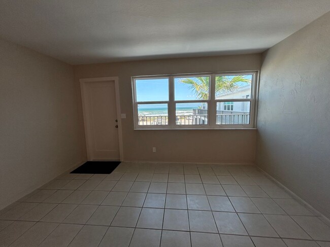 1740 Ocean Shore Blvd in Ormond Beach, FL - Building Photo - Building Photo