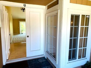 18893 Santa Isadora St in Fountain Valley, CA - Foto de edificio - Building Photo