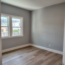 2684 73rd Ave in Oakland, CA - Foto de edificio - Building Photo