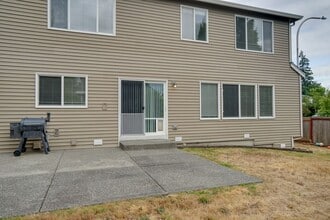 5833 Olive Ave SE in Auburn, WA - Building Photo - Building Photo