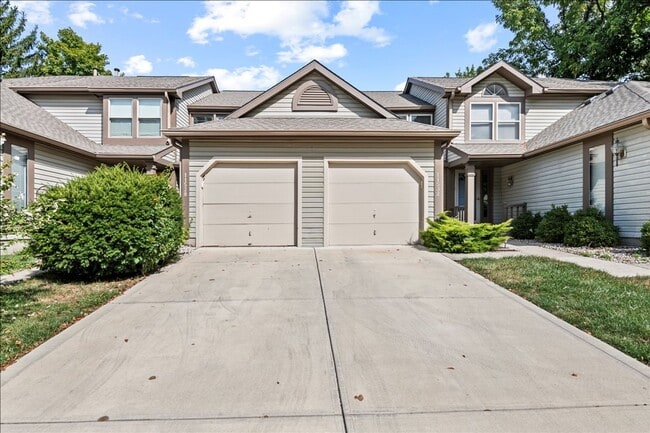 property at 11528 Sunset Cove Ln