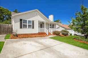 108 Woodlands Village Dr in Columbia, SC - Building Photo
