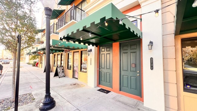 property at 3732 Avalon Park E Blvd