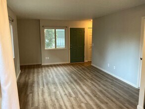 2535 SE 119th Ave in Portland, OR - Building Photo - Building Photo