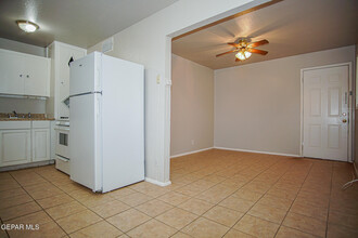 1317 St Johns Dr in El Paso, TX - Building Photo - Building Photo