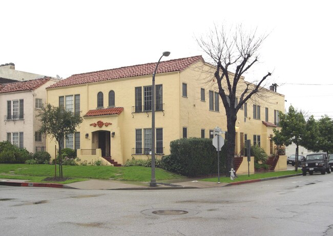 156 S Crescent Dr in Beverly Hills, CA - Building Photo - Building Photo
