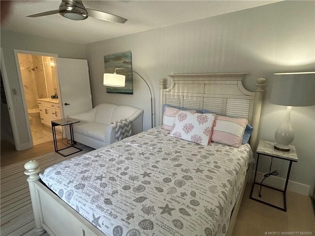 property at 2807 SW Lakemont Pl