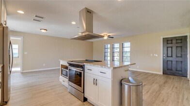 1128 SE 29th Terrace in Cape Coral, FL - Building Photo - Building Photo