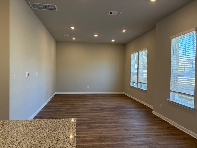 1020 Vista View Dr, Unit 701 in Georgetown, TX - Building Photo - Building Photo