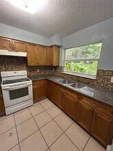 2770 NW 131st St in Opa Locka, FL - Foto de edificio - Building Photo